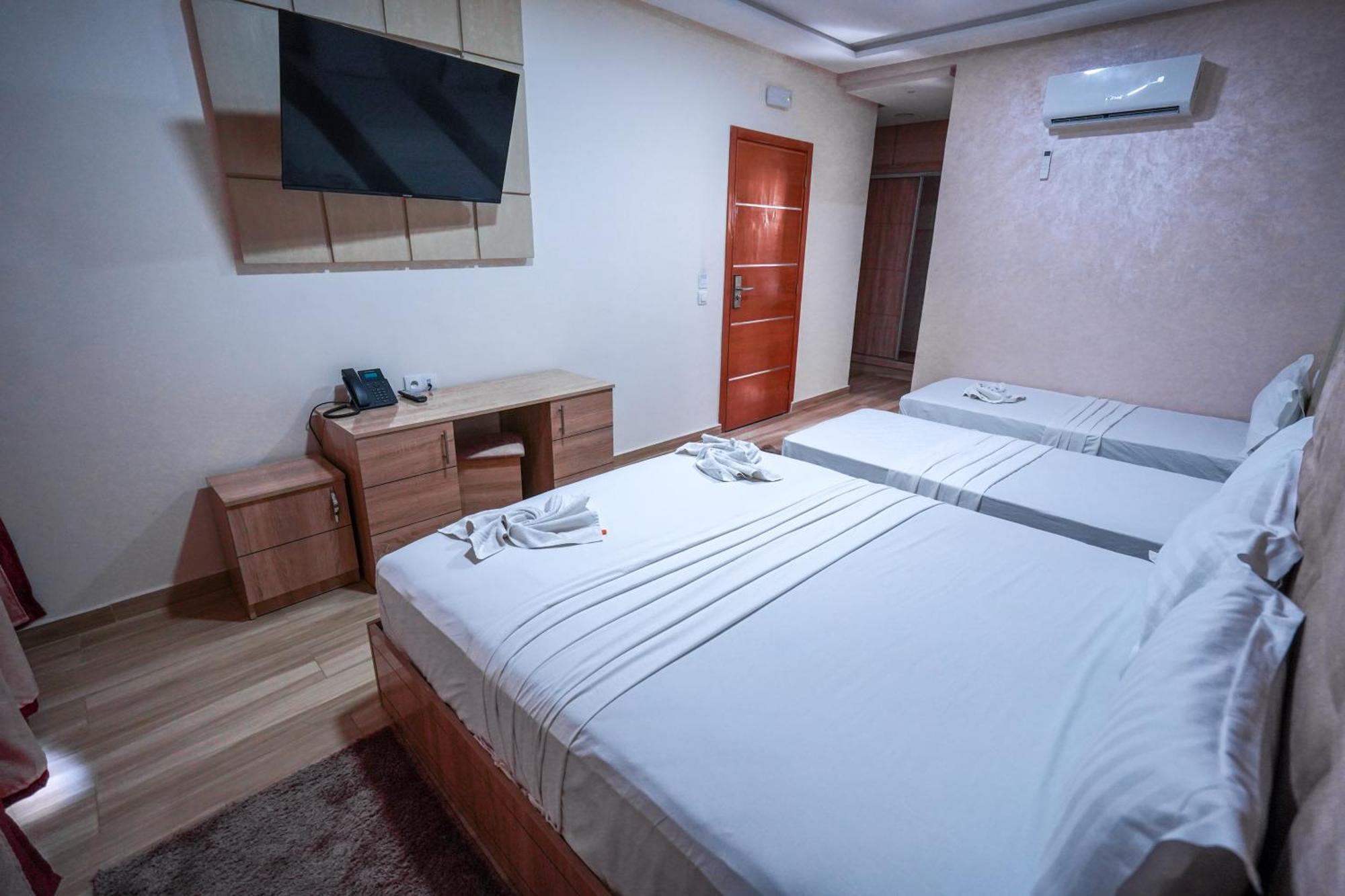 Fekri Hotel Meknès Eksteriør billede